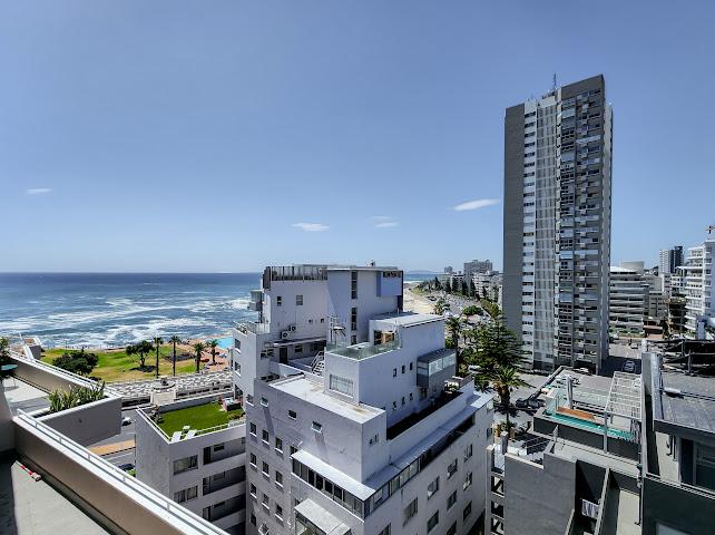 2 Bedroom Property for Sale in Sea Point Western Cape